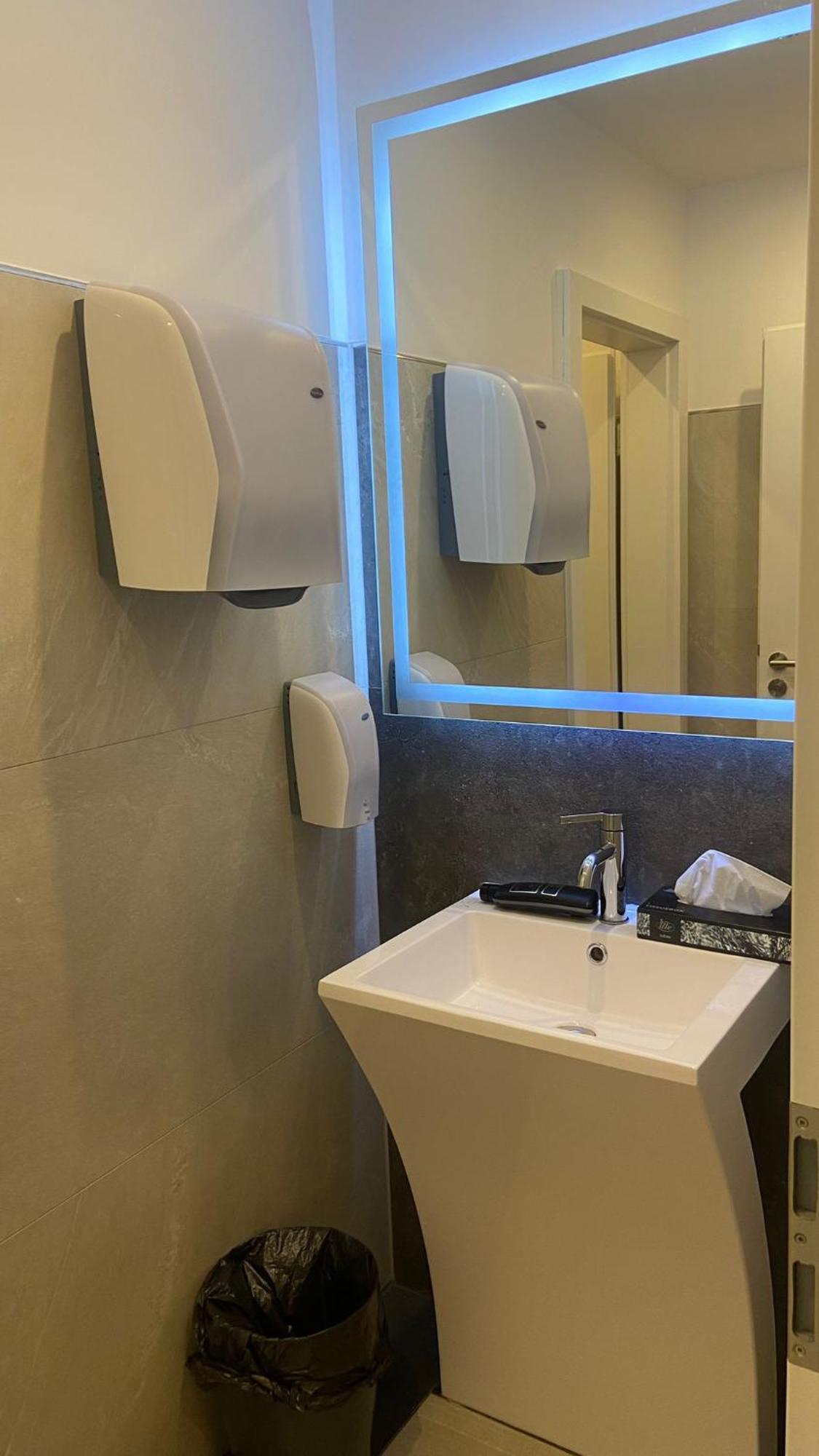 Hotel Business Bay Das Ehemalige Staycation Hotel Sindelfingen Extérieur photo
